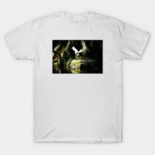 Grus taking off T-Shirt